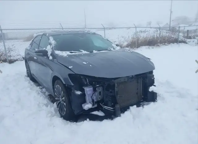 VOLKSWAGEN PASSAT LIMITED EDITION 2021