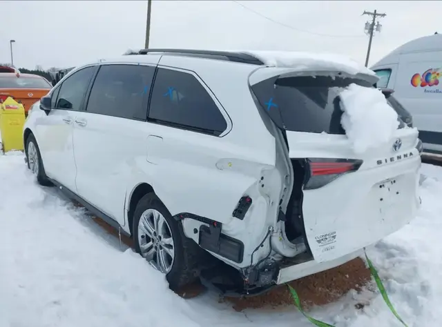 TOYOTA SIENNA XSE 2022