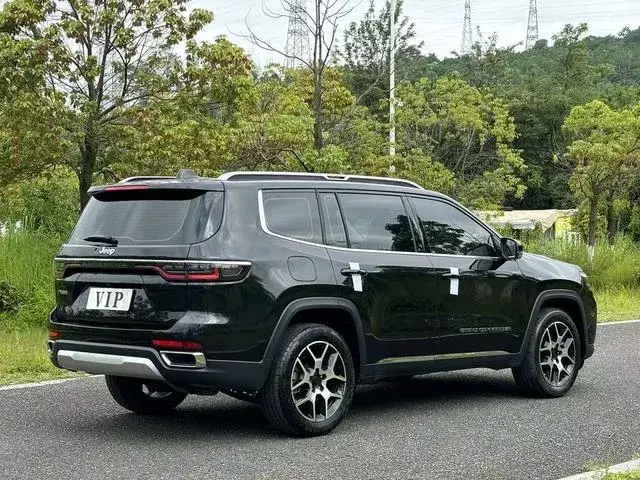 JEEP GRAND COMMANDER 2022