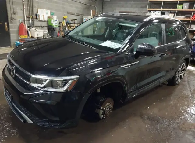 VOLKSWAGEN TAOS SEL 2021