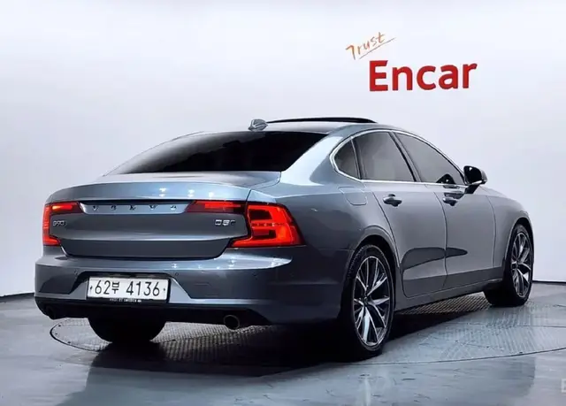 VOLVO S90 D5 AWD 2018