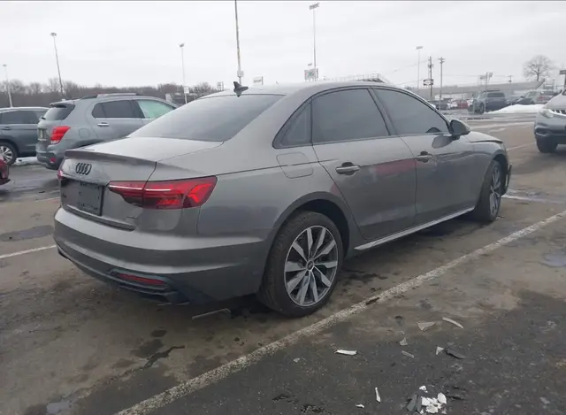 AUDI A4 2021