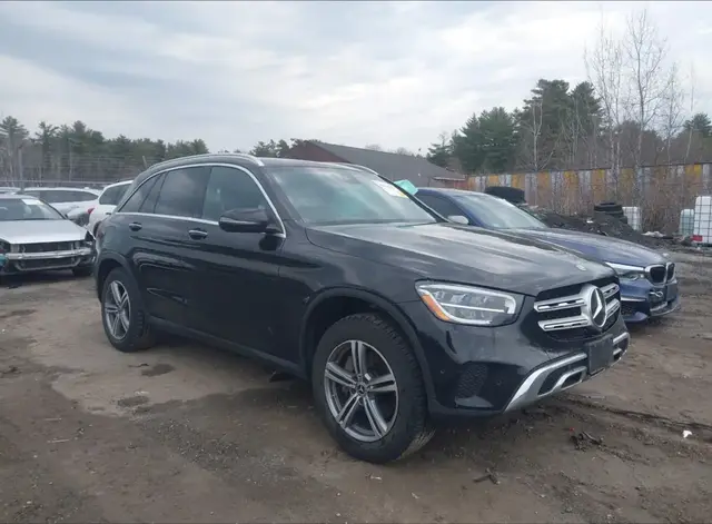 MERCEDES-BENZ GLC 300 2022