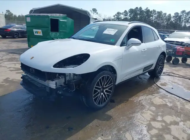 PORSCHE MACAN 2021