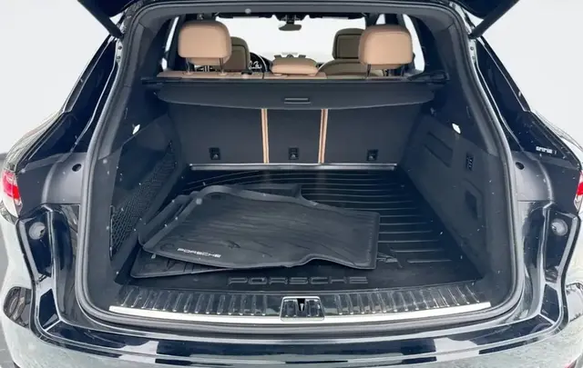 PORSCHE CAYENNE 2022