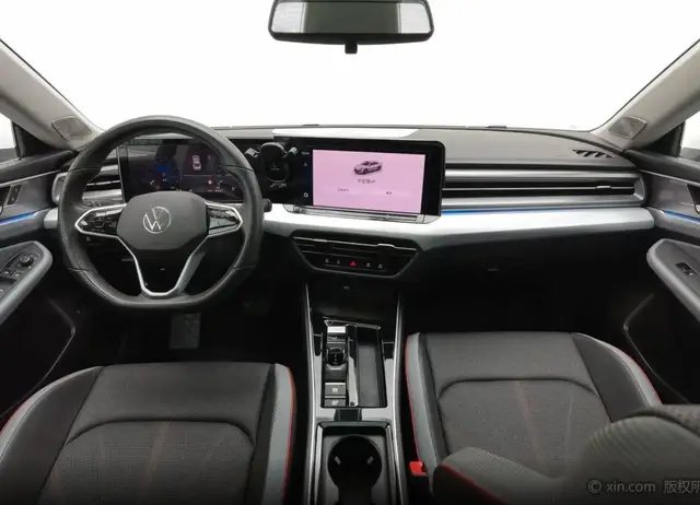 VOLKSWAGEN LAMANDO L 2023