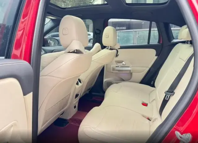 MERCEDES-BENZ EQA 2022