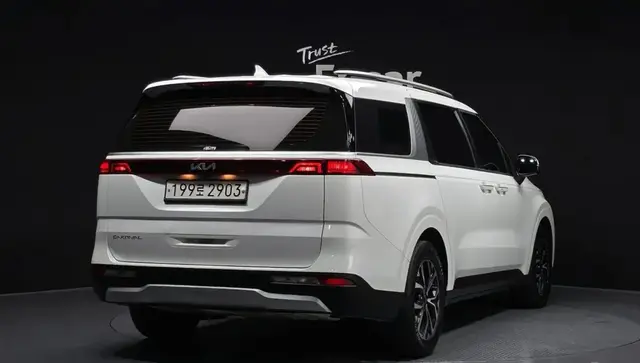 KIA CARNIVAL 4TH GENERATION 9-SEATER 2021