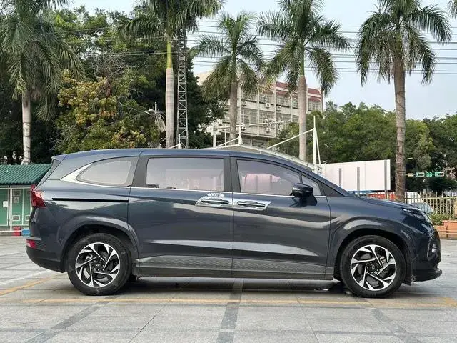 HYUNDAI CUSTO 380TGDI LUX PREMIUM 2021