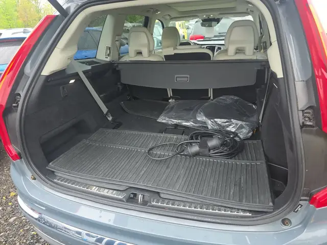 VOLVO XC90 RECHARGE PLUG-IN HYBRID 2022