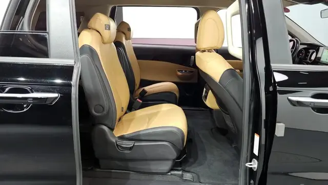 KIA CARNIVAL PRESTIGE 2021