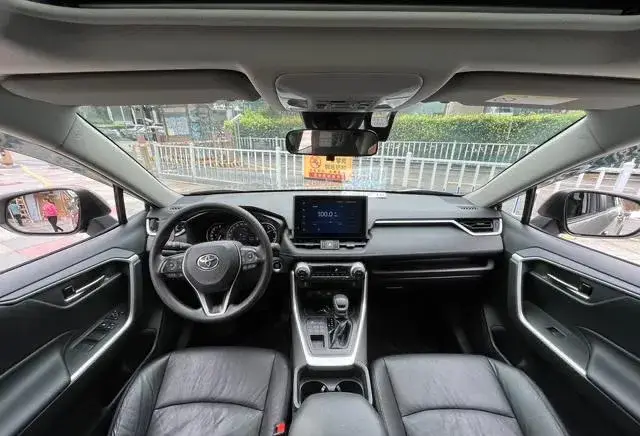 TOYOTA RAV4 FASHION EDITION 2022