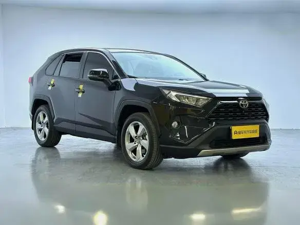 TOYOTA RAV4 FASHION EDITION 2023