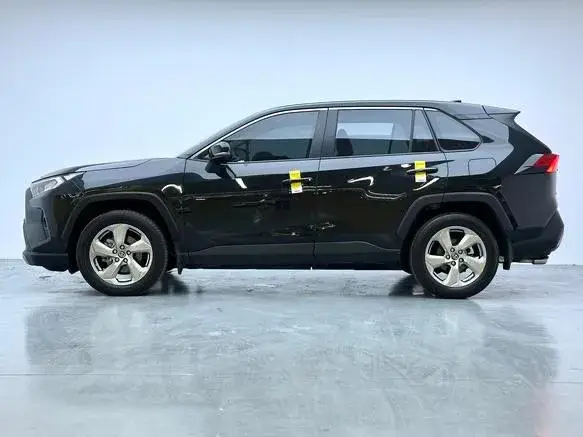 TOYOTA RAV4 FASHION EDITION 2023