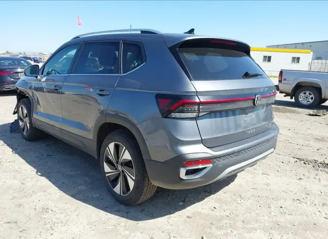 VOLKSWAGEN TAOS SE 2025