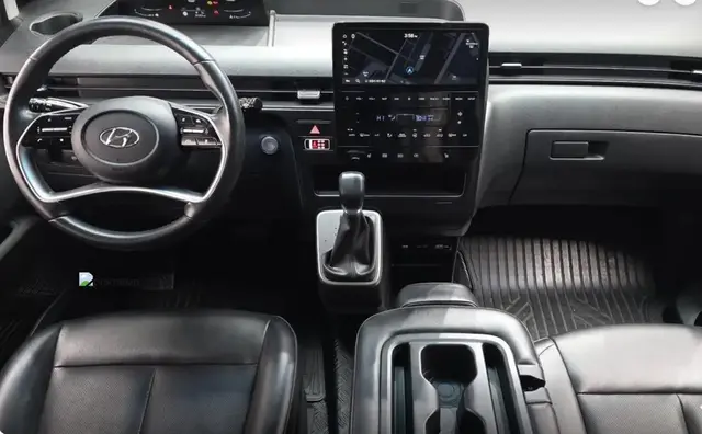 HYUNDAI STARIA TOURER 2022