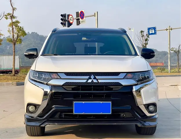 MITSUBISHI OUTLANDER ENJOY EDITION 5-SEATER 2022