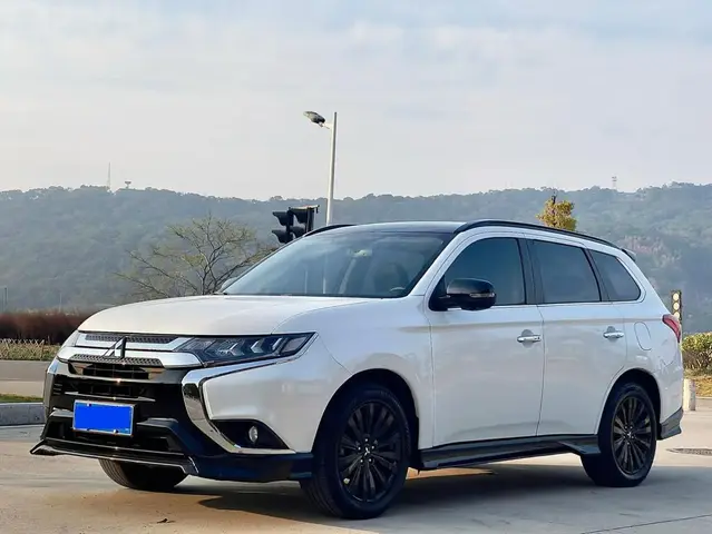MITSUBISHI OUTLANDER ENJOY EDITION 5-SEATER 2022