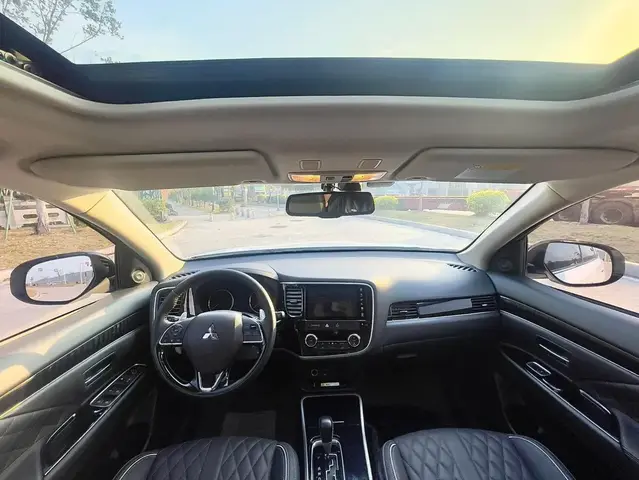 MITSUBISHI OUTLANDER ENJOY EDITION 5-SEATER 2022