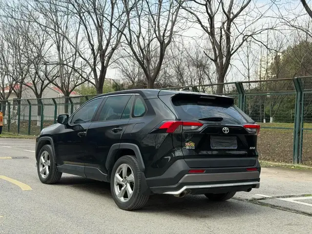 TOYOTA RAV4 FASHION PLUS EDITION 2022