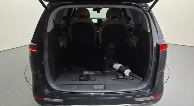 KIA CARNIVAL NOBLESSE 2022