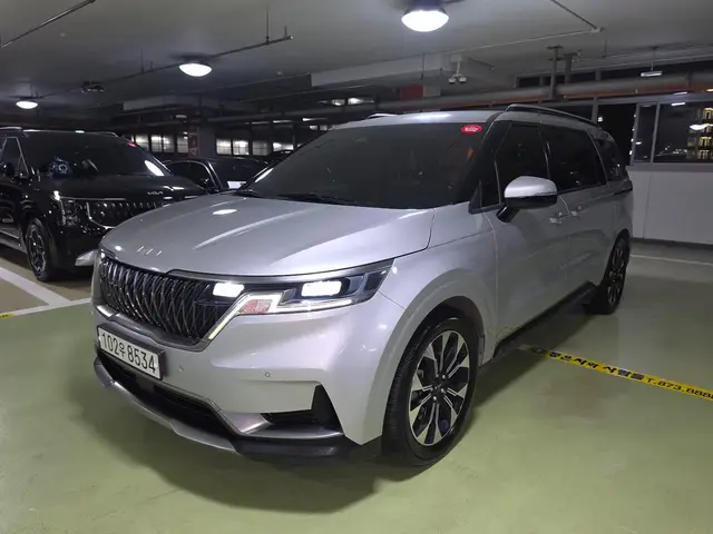 KIA CARNIVAL NOBLESSE 2022