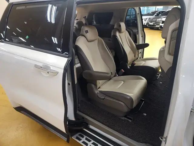 KIA CARNIVAL NOBLESSE 2022