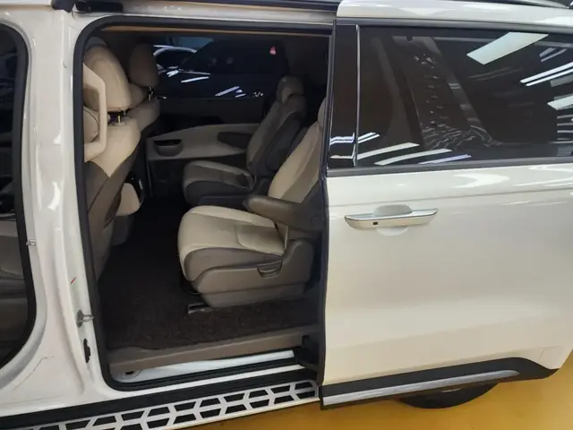 KIA CARNIVAL NOBLESSE 2022