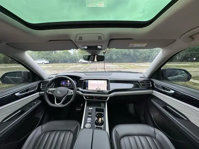 VOLKSWAGEN TERAMONT PREMIUM 2023