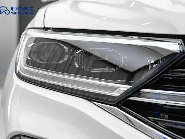 VOLKSWAGEN T-ROC 2023