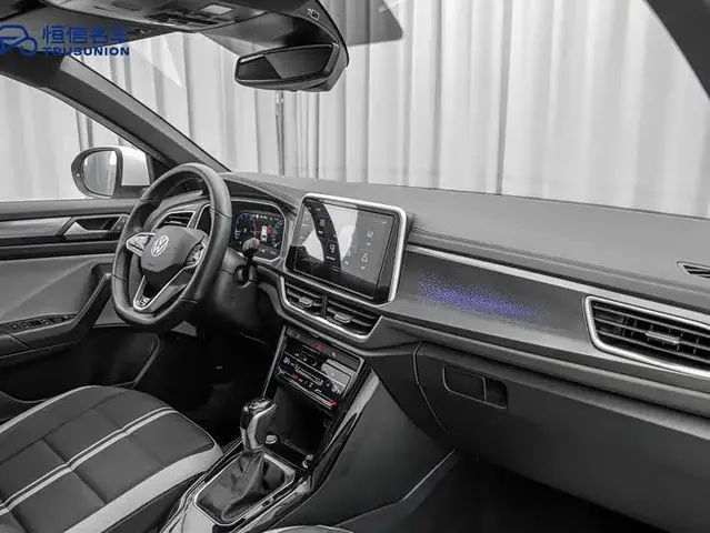 VOLKSWAGEN T-ROC 2023