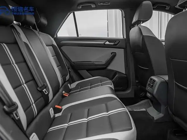 VOLKSWAGEN T-ROC 2023