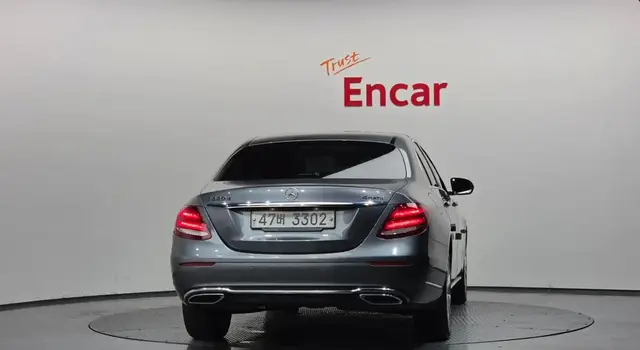 MERCEDES-BENZ W213 E220D 4MATIC 2019