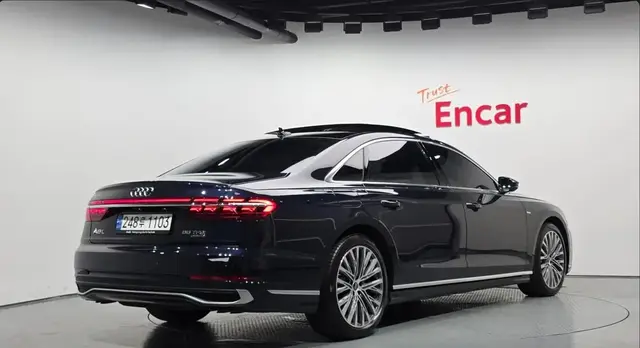 AUDI A8 PREMIUM 2023