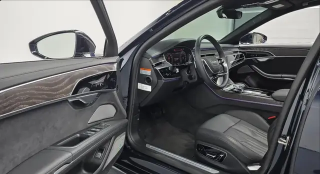 AUDI A8 PREMIUM 2023