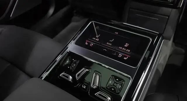 AUDI A8 PREMIUM 2023