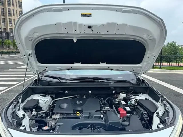 TOYOTA RAV 2023
