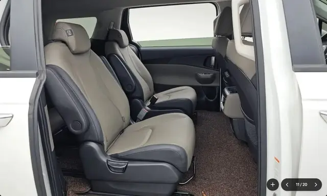 KIA CARNIVAL PRESTIGE 2023