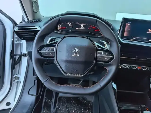 PEUGEOT 2008 2023