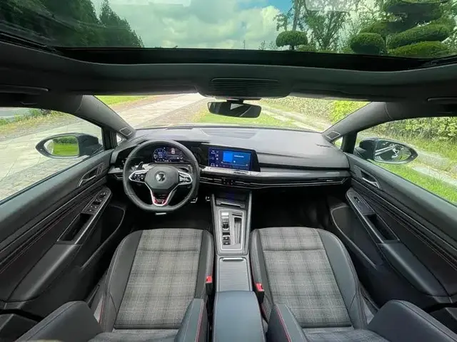 VOLKSWAGEN GOLF GTI 2022