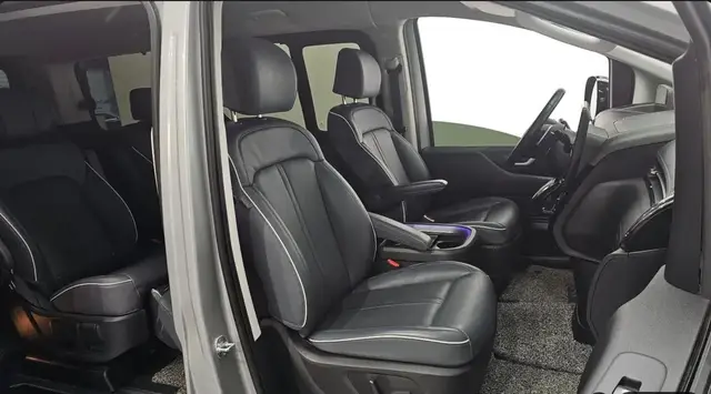 HYUNDAI STARIA 2022