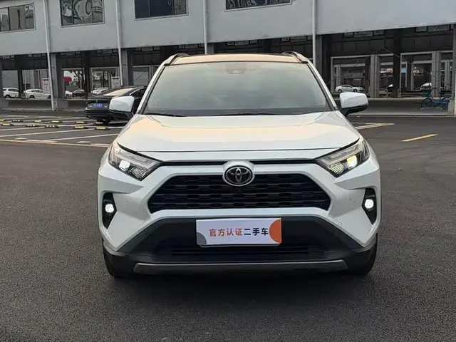 TOYOTA RAV 2023