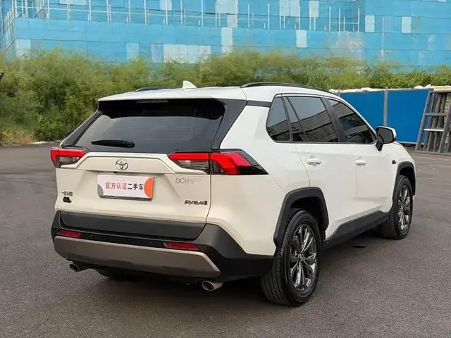 TOYOTA RAV 2023
