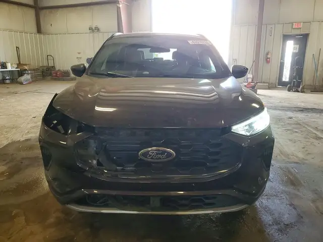 FORD ESCAPE 2023