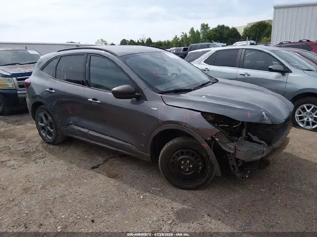 FORD ESCAPE 2023