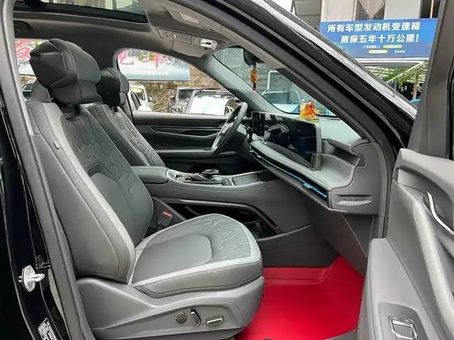 FORD EDGE LUXURY 2023
