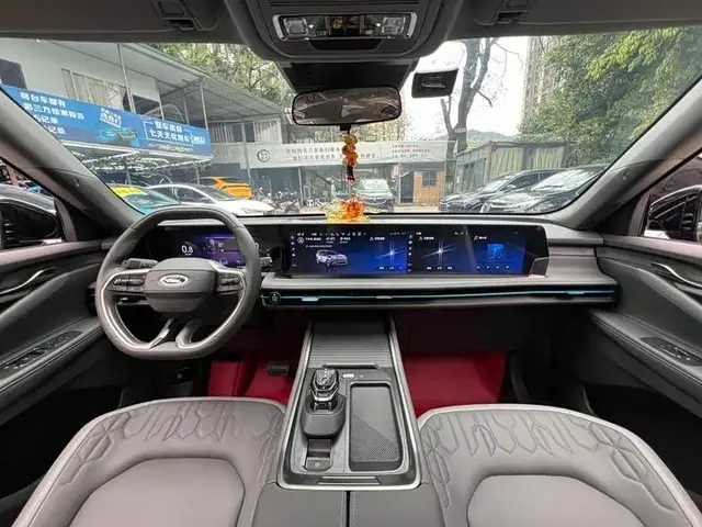 FORD EDGE LUXURY 2023