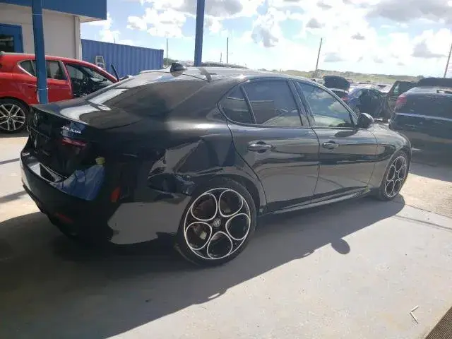 ALFA ROMEO GIULIA SUPER 2022