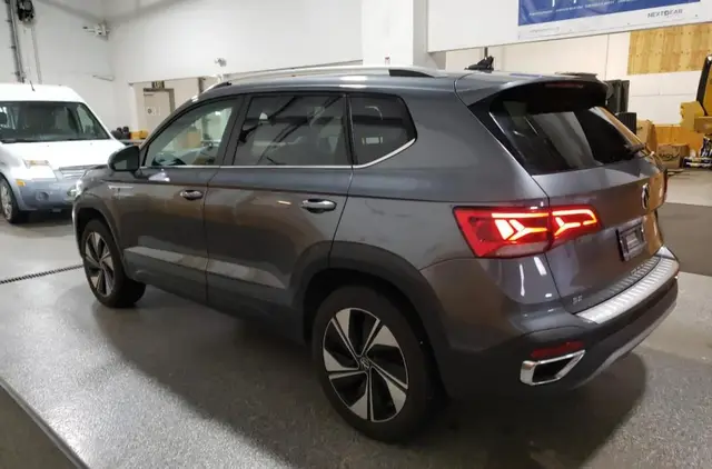VOLKSWAGEN TAOS SE 2024