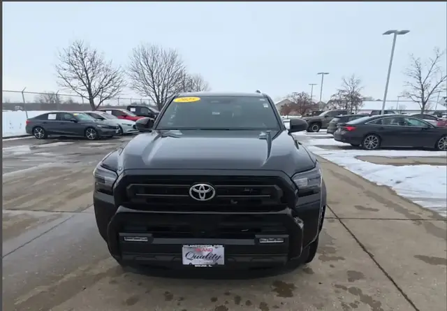 TOYOTA 4RUNNER SR5 2025